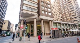 Venta Céntrico Departamento Huérfanos con Amunátegui Piso 8